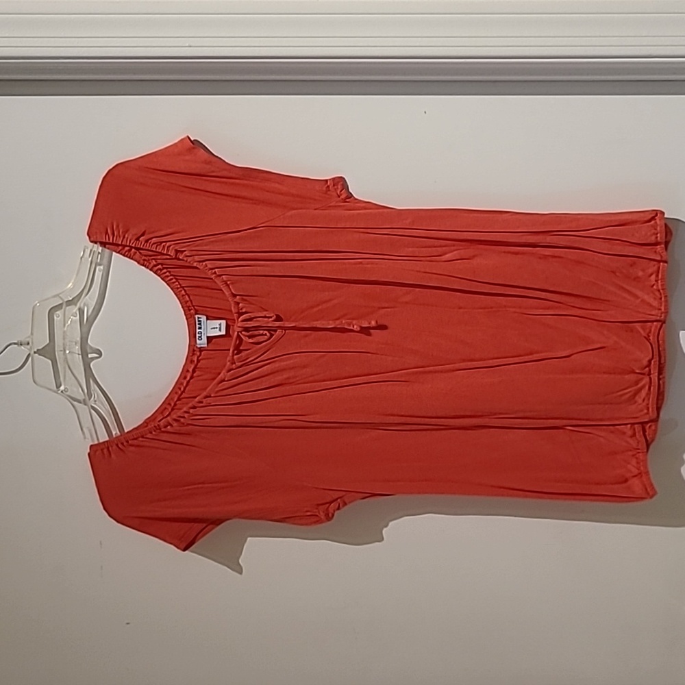 Old navy elastic waist shirt